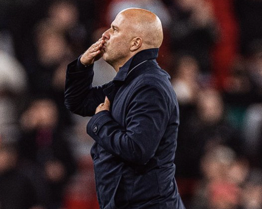 欧冠末轮前夕：利物浦主帅斯洛特谈罗伯逊回归与备战态势