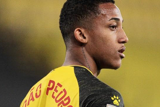 切尔西边锋佩德罗·内托遭遇网络暴力事件深度剖析